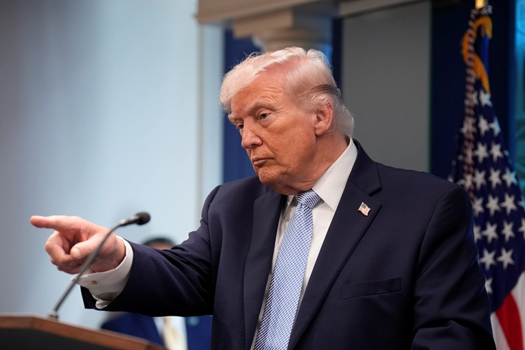 Trump: Mogao bih brzo naučiti španjolski i kandidirati se za predsjednika Venezuele
